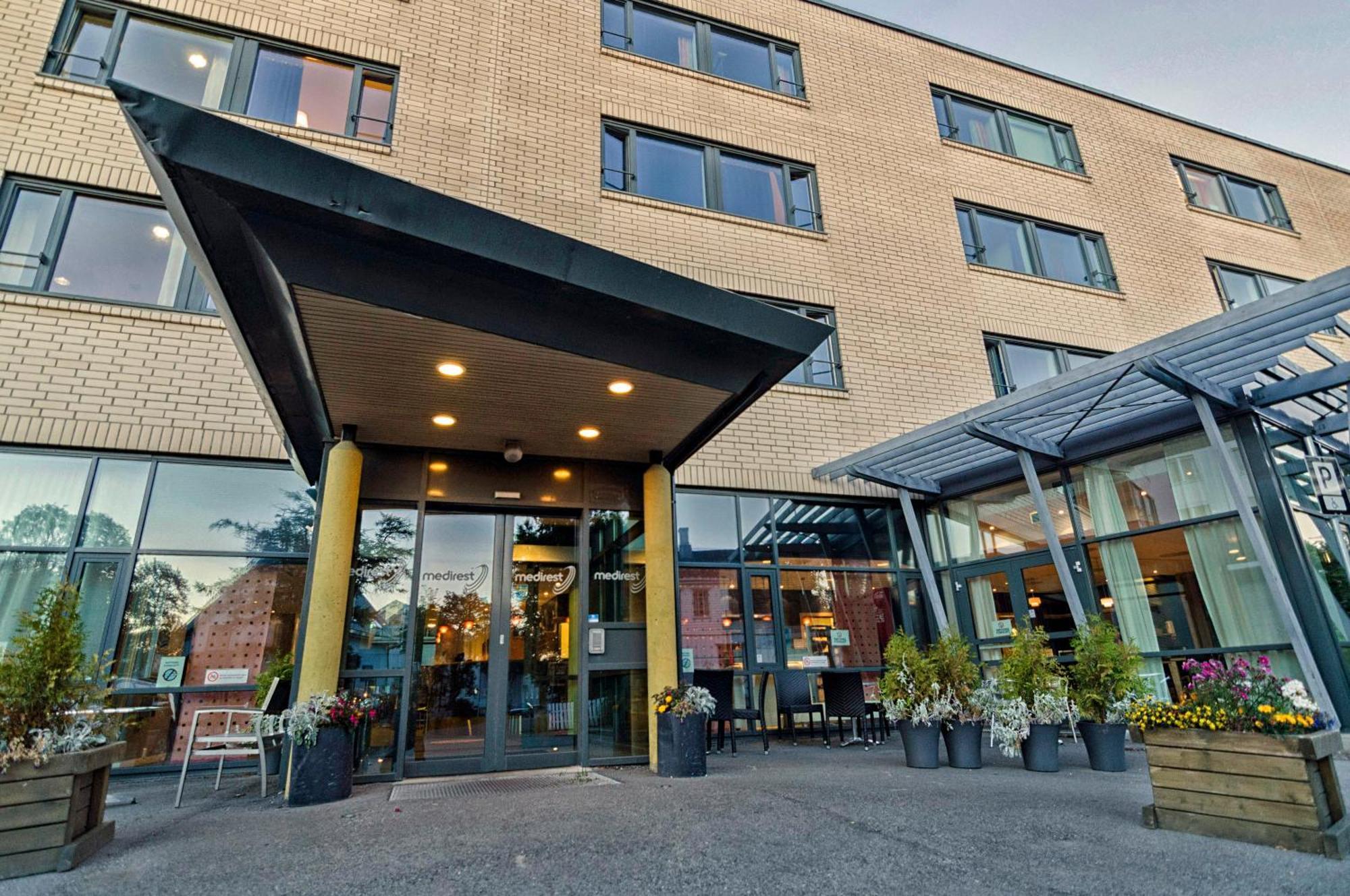 Zefyr Hotel *
